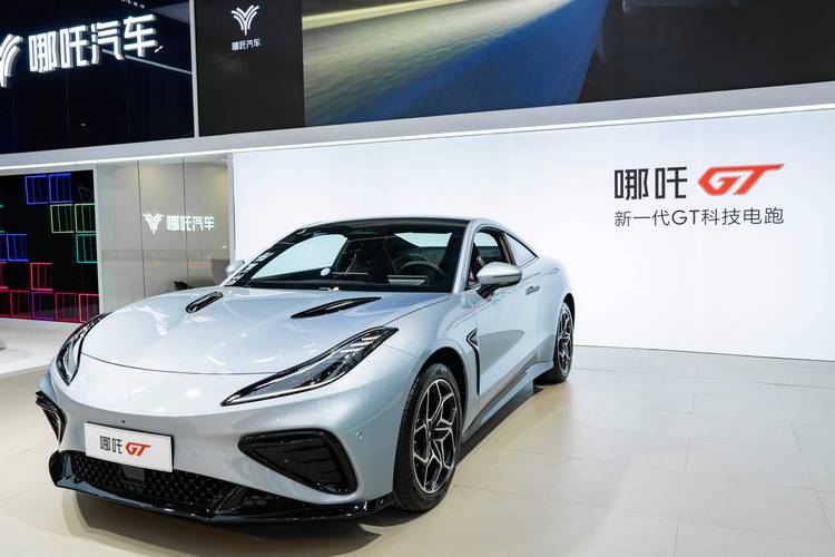 广州海珠区源维贝企业管理咨询哪吒汽车在智能汽车领域的表现，领途汽车在新能源汽车市场中的影响力